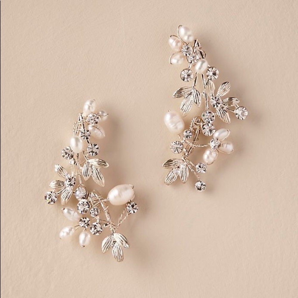 ‼️ ISO ‼️ BHLDN Astera Earrings